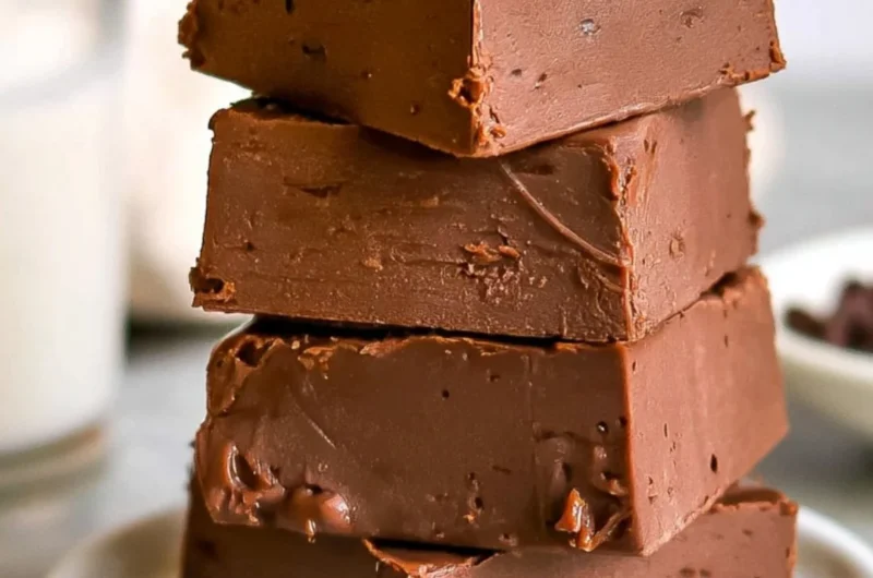Delicious homemade easy 3 ingredient chocolate fudge
